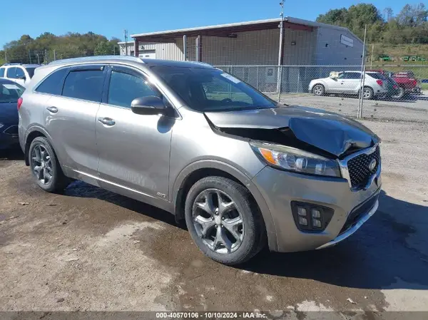 5XYPKDA15GG031904 2016 KIA SORENTO - Image 1