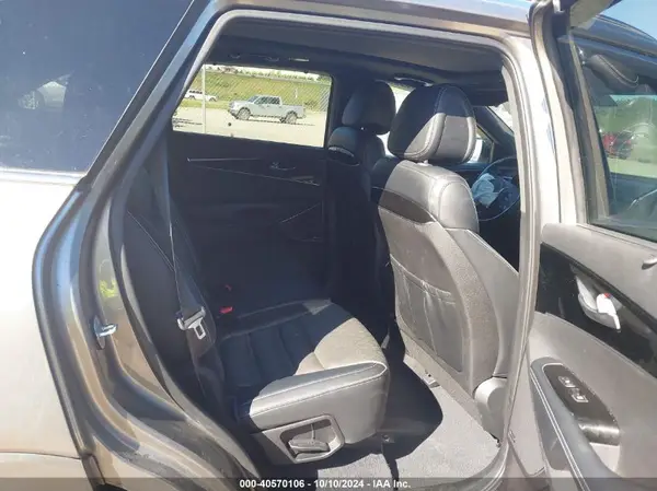 5XYPKDA15GG031904 2016 KIA SORENTO - Image 8