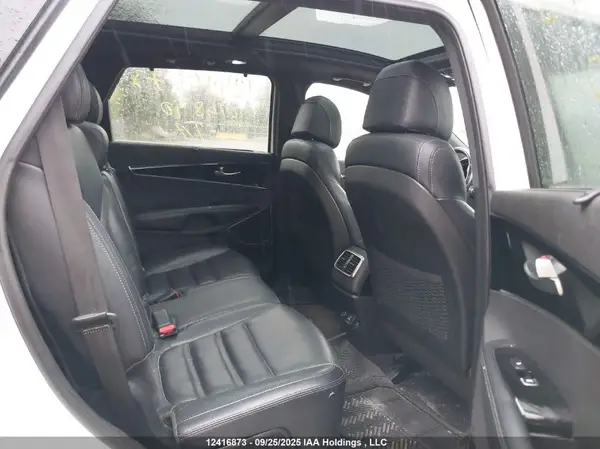 5XYPKDA15HG314840 2017 KIA SORENTO - Image 8