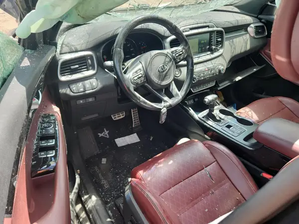 5XYPKDA16GG051658 2016 KIA SORENTO - Image 8