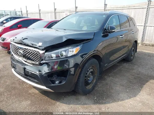 5XYPKDA16JG391870 2018 KIA SORENTO - Image 2