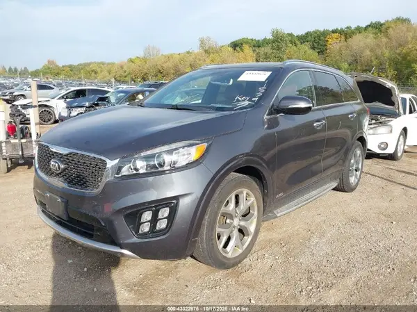 5XYPKDA17GG110779 2016 KIA SORENTO - Image 2