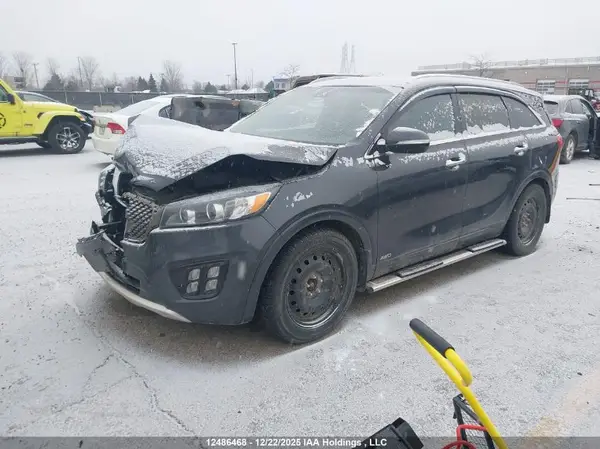 5XYPKDA17JG365889 2018 KIA SORENTO - Image 2
