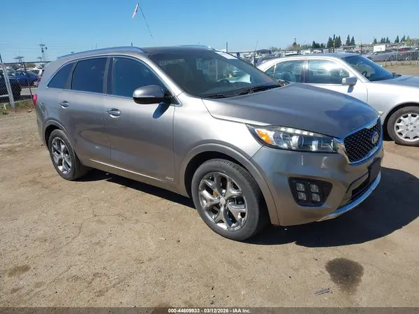 5XYPKDA18GG141894 2016 KIA SORENTO - Image 1