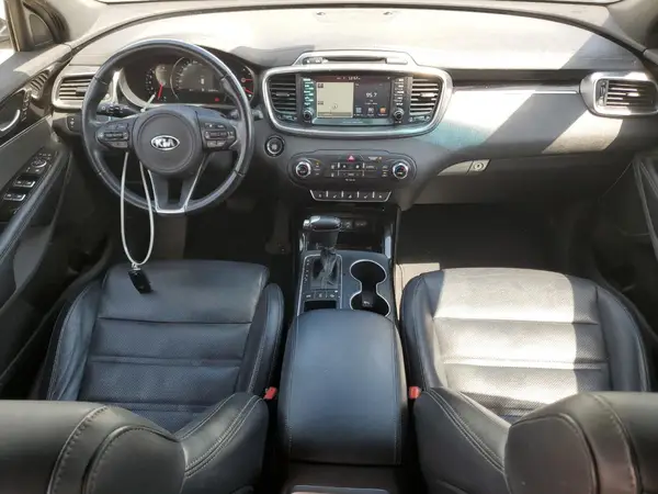 5XYPKDA19JG382032 2018 KIA SORENTO - Image 8