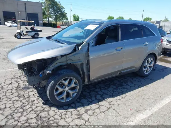 5XYPKDA1XGG007758 2016 KIA SORENTO - Image 2