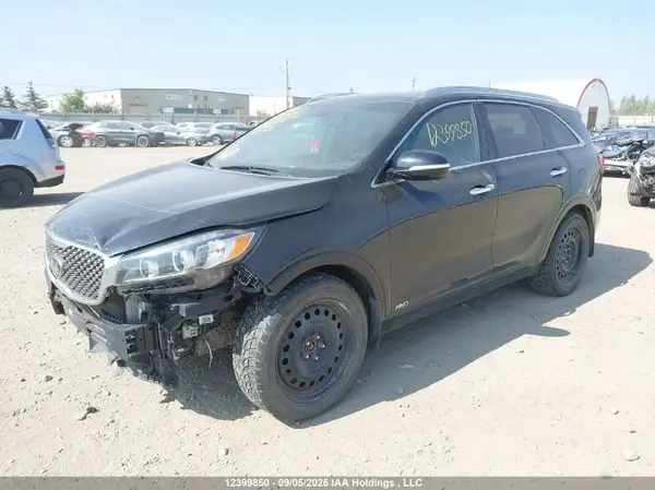 5XYPKDA1XJG389510 2018 KIA SORENTO - Image 2