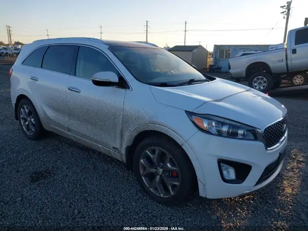 5XYPKDA50GG008565 2016 KIA SORENTO - Image 1