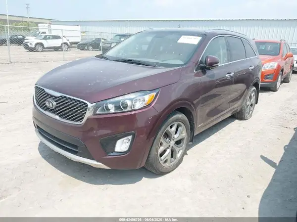 5XYPKDA50GG122419 2016 KIA SORENTO - Image 2