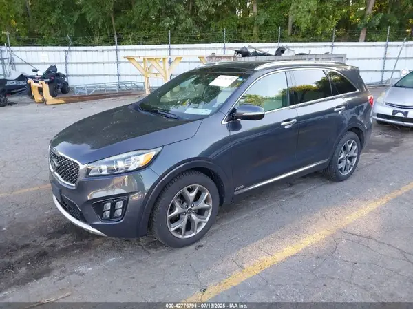 5XYPKDA50HG237412 2017 KIA SORENTO - Image 2