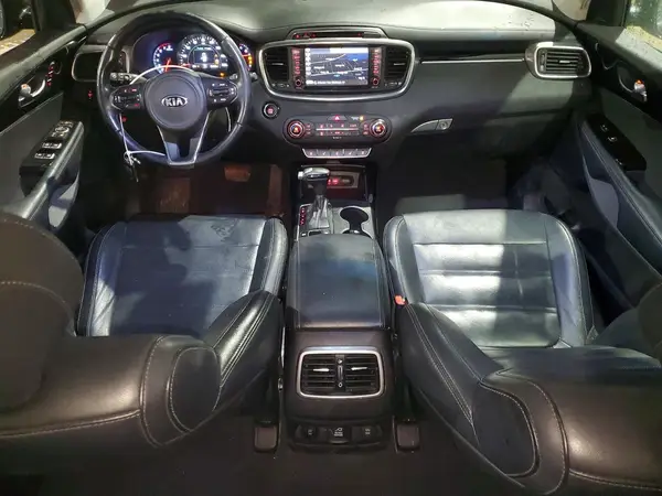 5XYPKDA50HG242982 2017 KIA SORENTO - Image 8