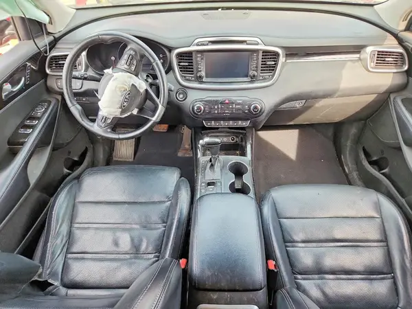 5XYPKDA50HG317695 2017 KIA SORENTO - Image 8