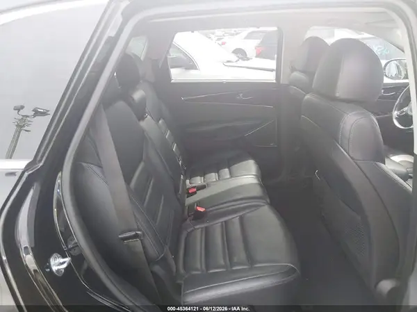 5XYPKDA50JG349083 2018 KIA SORENTO - Image 8