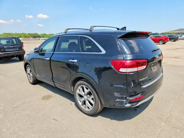5XYPKDA50JG389065 2018 KIA SORENTO - Image 2