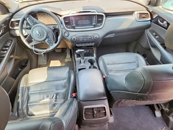 5XYPKDA50JG389065 2018 KIA SORENTO - Image 8