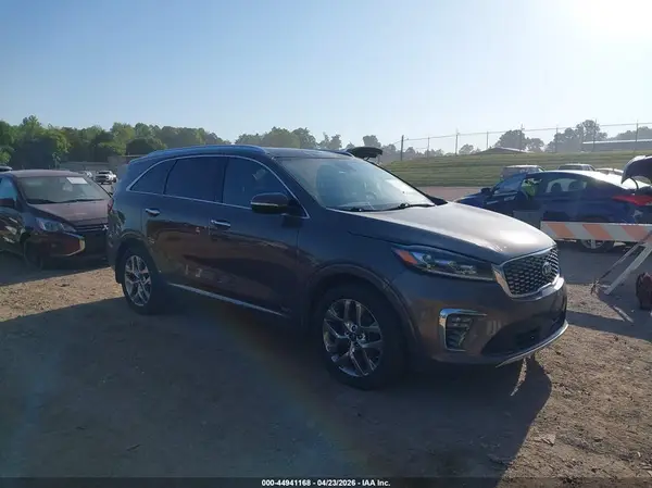 5XYPKDA50KG525647 2019 KIA SORENTO - Image 1
