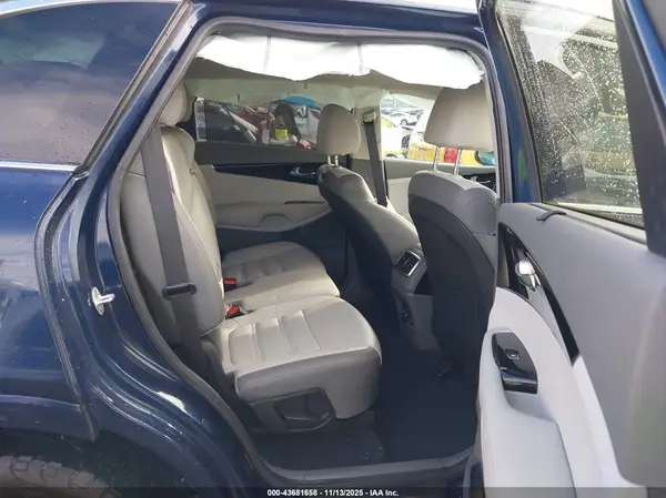5XYPKDA50KG540472 2019 KIA SORENTO - Image 8