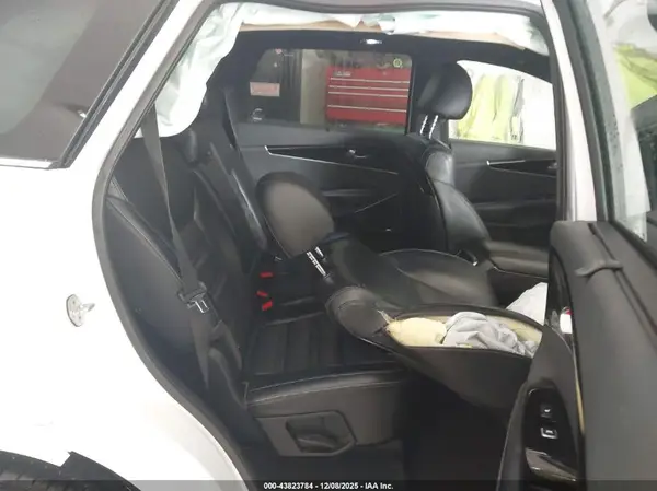 5XYPKDA50KG610147 2019 KIA SORENTO - Image 8