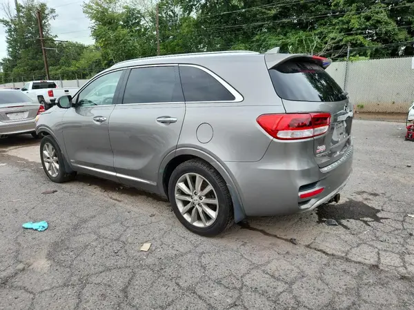 5XYPKDA51GG020871 2016 KIA SORENTO - Image 2