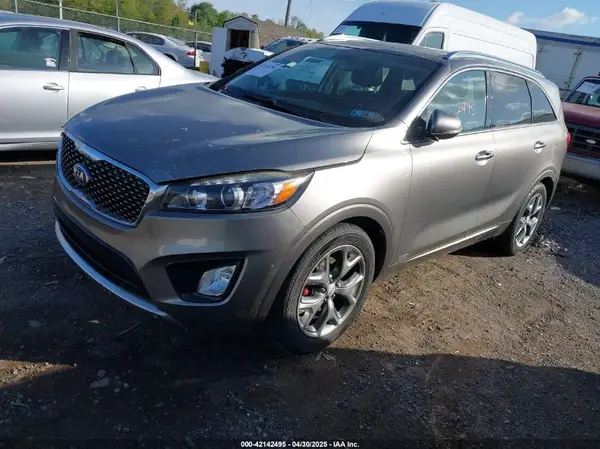 5XYPKDA51GG031823 2016 KIA SORENTO - Image 2