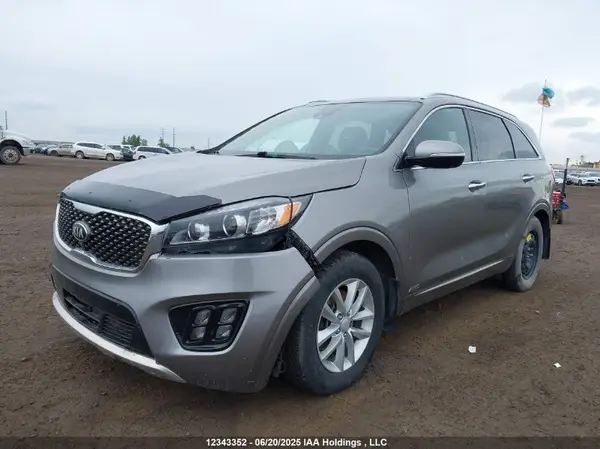 5XYPKDA51GG076616 2016 KIA SORENTO - Image 2