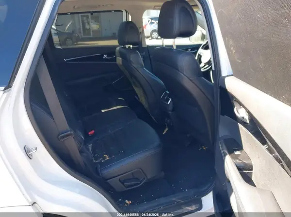 5XYPKDA51GG078933 2016 KIA SORENTO - Image 8