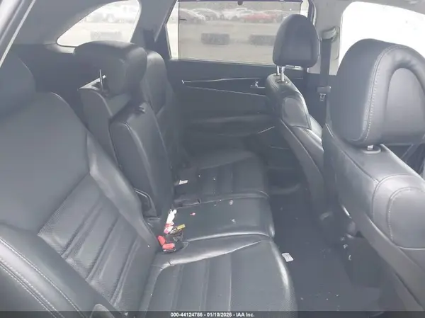 5XYPKDA51GG113261 2016 KIA SORENTO - Image 8