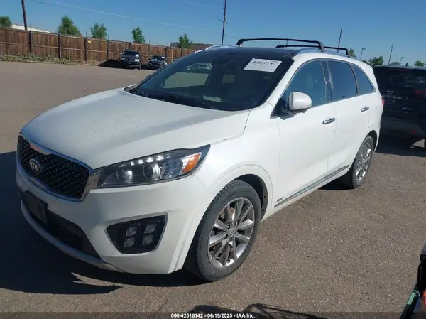 5XYPKDA51GG146714 2016 KIA SORENTO - Image 2