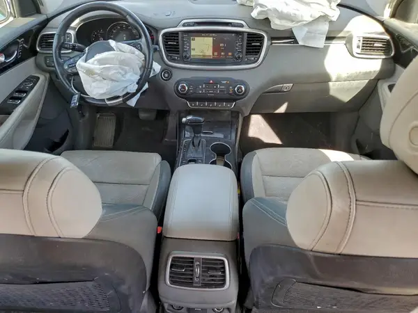 5XYPKDA51HG204600 2017 KIA SORENTO - Image 8