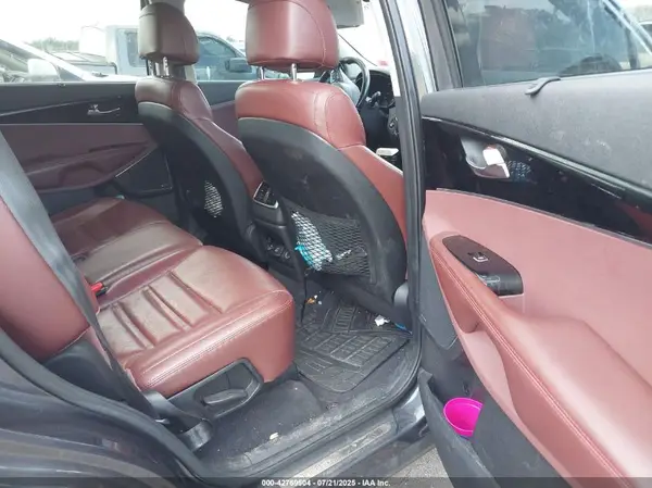 5XYPKDA51HG241582 2017 KIA SORENTO - Image 8