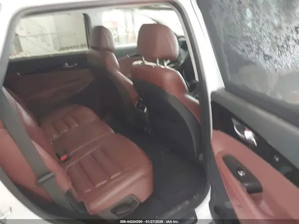 5XYPKDA51HG262917 2017 KIA SORENTO - Image 8