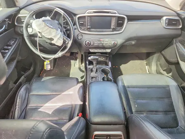 5XYPKDA51HG304423 2017 KIA SORENTO - Image 8