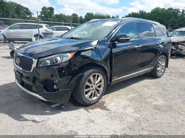 5XYPKDA51JG375661 2018 KIA SORENTO - Image 2