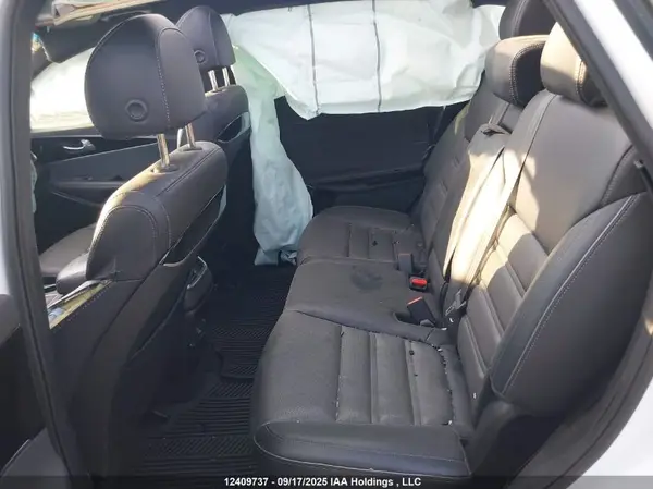 5XYPKDA51JG411462 2018 KIA SORENTO - Image 8