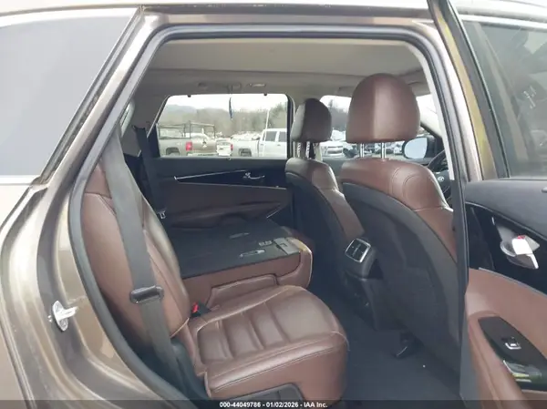 5XYPKDA51KG452529 2019 KIA SORENTO - Image 8