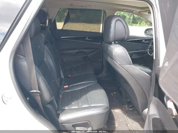 5XYPKDA52GG123605 2016 KIA SORENTO - Image 8