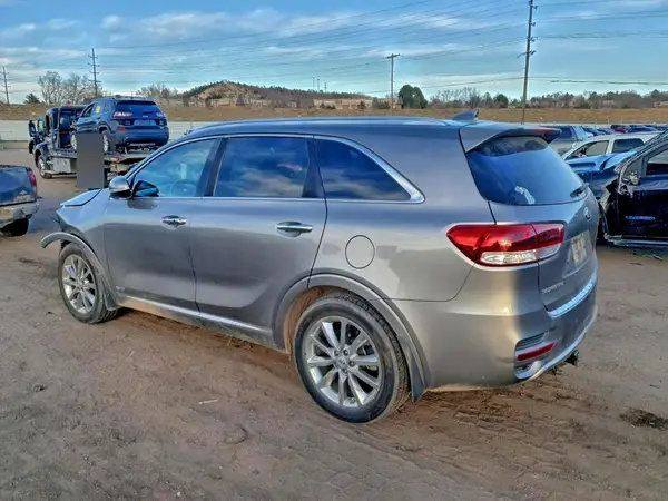 5XYPKDA52GG149881 2016 KIA SORENTO - Image 2