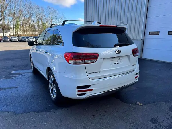 5XYPKDA52GG151470 2016 KIA SORENTO - Image 2