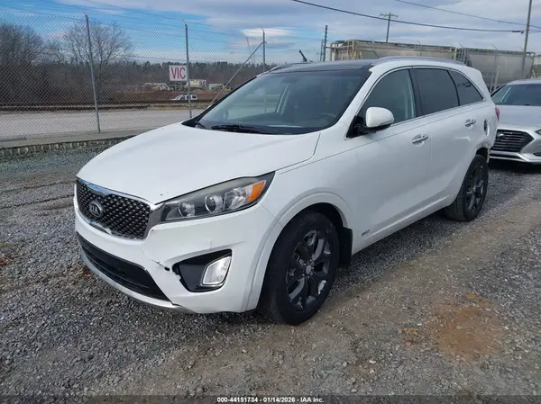5XYPKDA52GG173419 2016 KIA SORENTO - Image 2