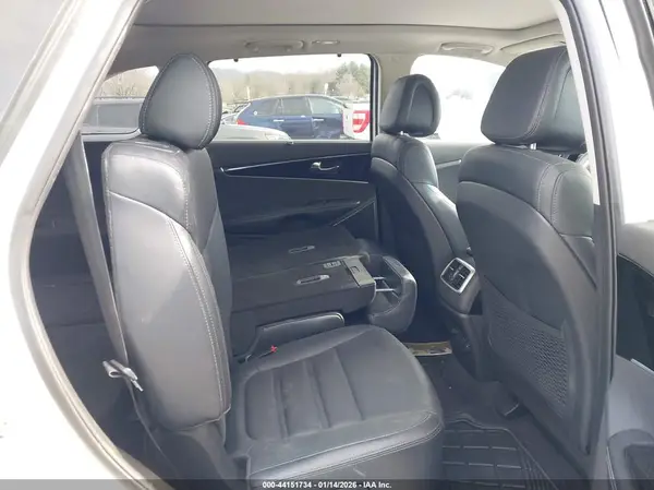 5XYPKDA52GG173419 2016 KIA SORENTO - Image 8