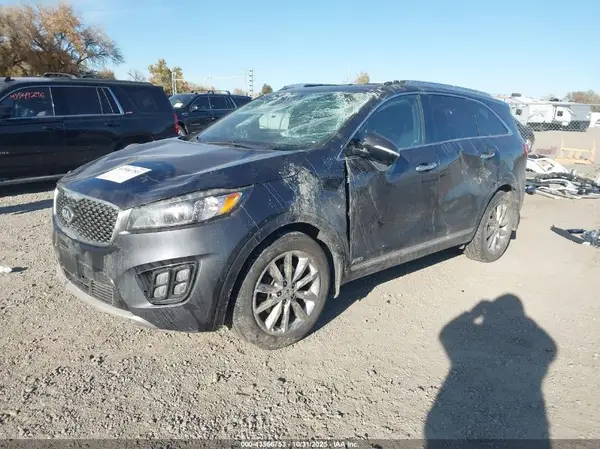 5XYPKDA52HG227741 2017 KIA SORENTO - Image 2