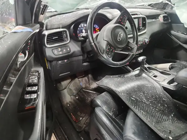 5XYPKDA52HG242367 2017 KIA SORENTO - Image 8