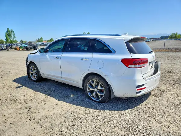 5XYPKDA52HG262893 2017 KIA SORENTO - Image 2