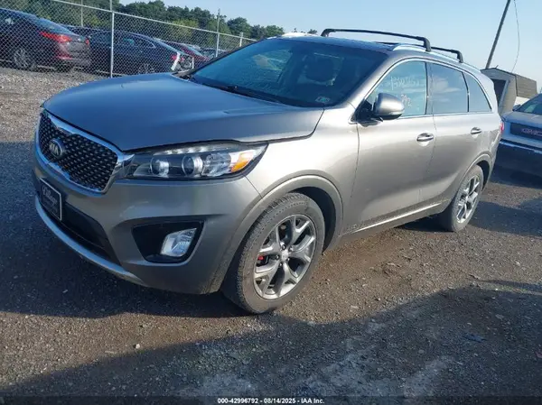 5XYPKDA52HG310635 2017 KIA SORENTO - Image 2