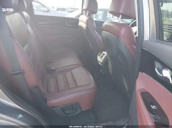 5XYPKDA52HG310635 2017 KIA SORENTO - Image 8
