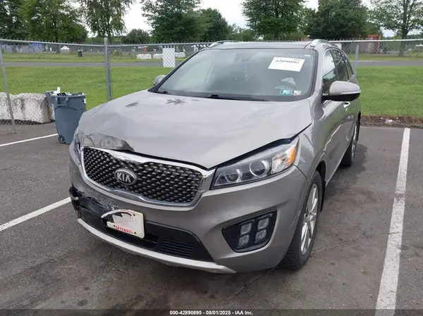 5XYPKDA52JG364796 2018 KIA SORENTO - Image 2