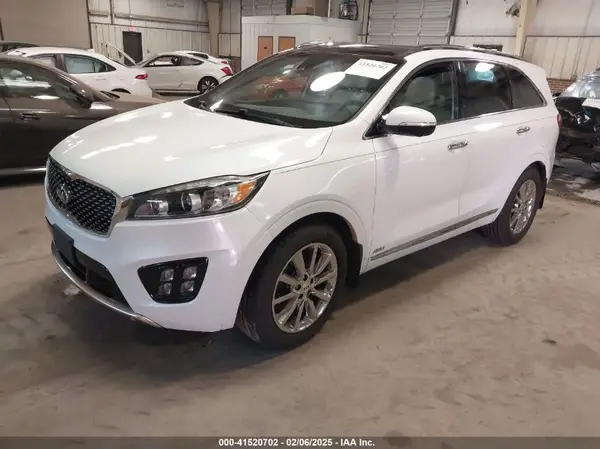 5XYPKDA52JG379587 2018 KIA SORENTO - Image 2