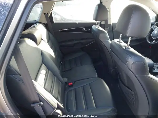 5XYPKDA52KG458131 2019 KIA SORENTO - Image 8