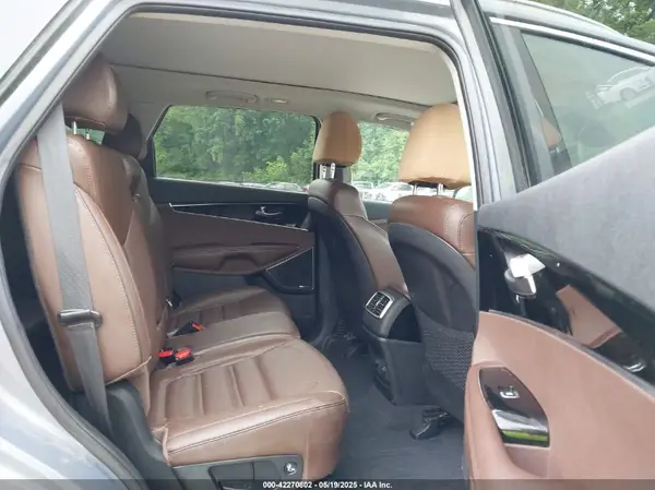 5XYPKDA52LG648240 2020 KIA SORENTO - Image 8