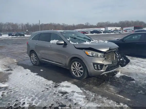 5XYPKDA53GG007670 2016 KIA SORENTO - Image 1